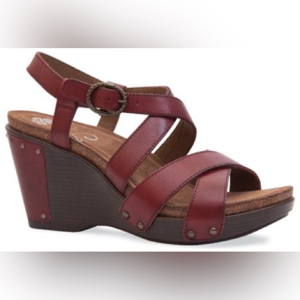 Dansko Frida Studded Wedges Red Leather Size EU 39/ US 8.5